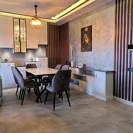 Ultralux 75 Apartment Tasjkent Buitenkant foto