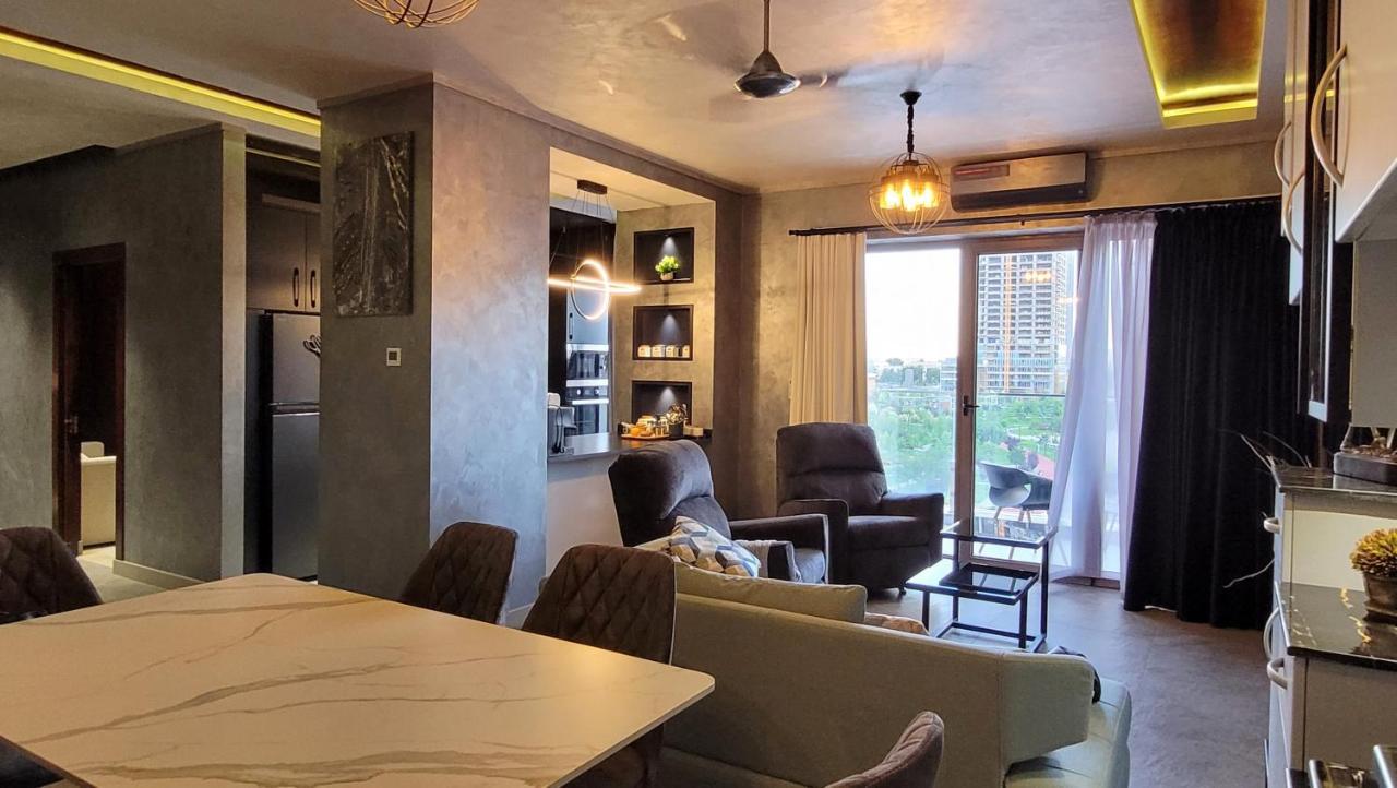 Ultralux 75 Apartment Tasjkent Buitenkant foto