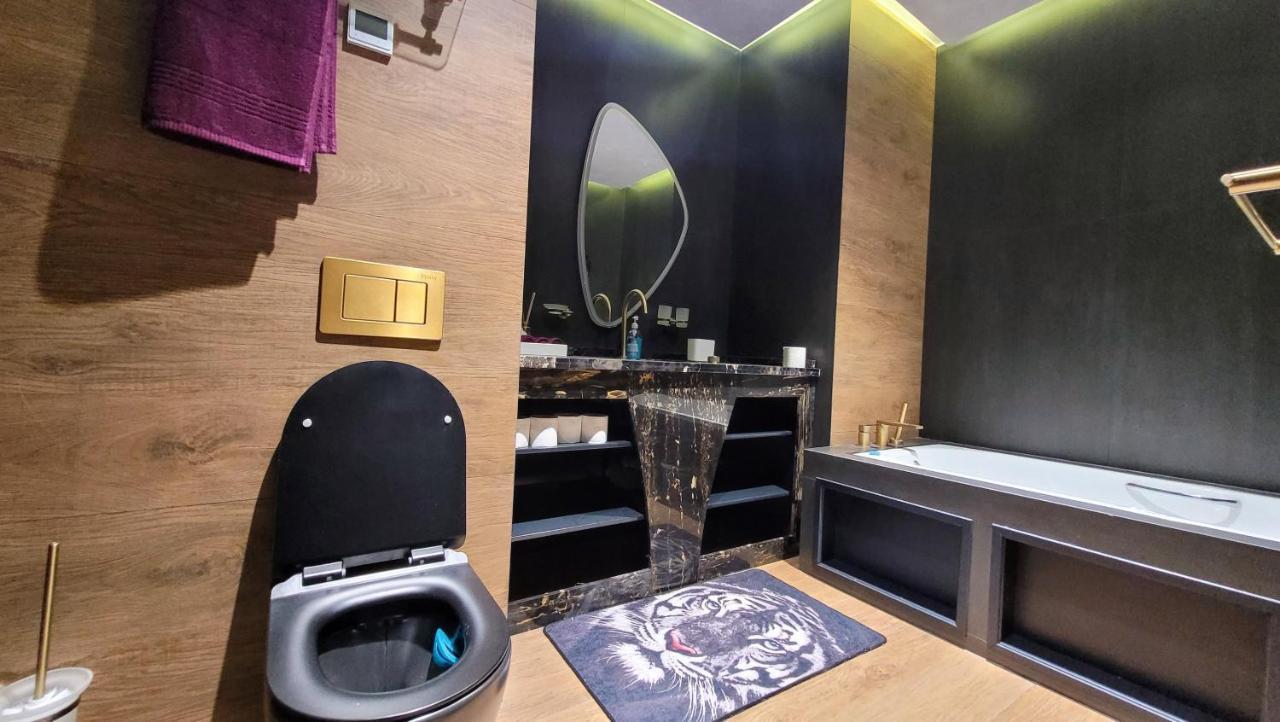 Ultralux 75 Apartment Tasjkent Buitenkant foto