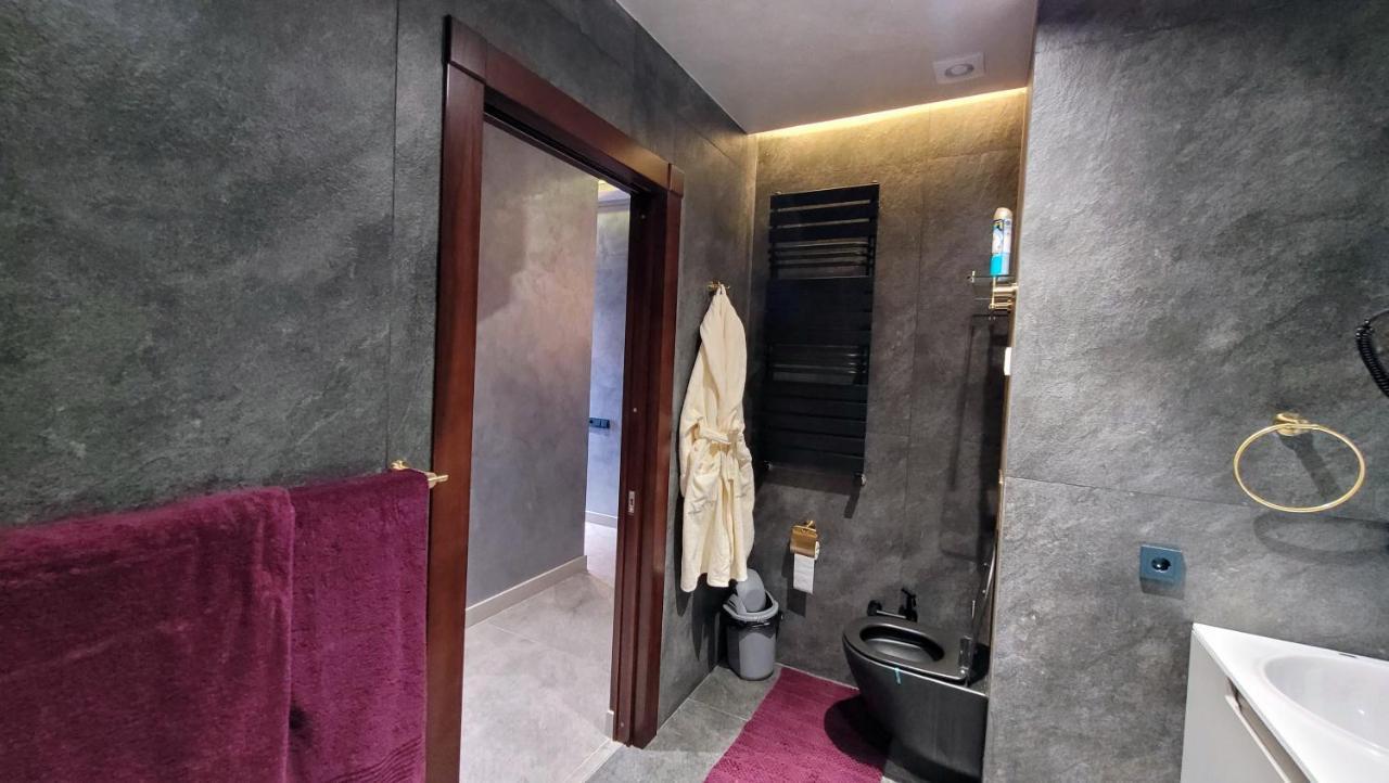 Ultralux 75 Apartment Tasjkent Buitenkant foto