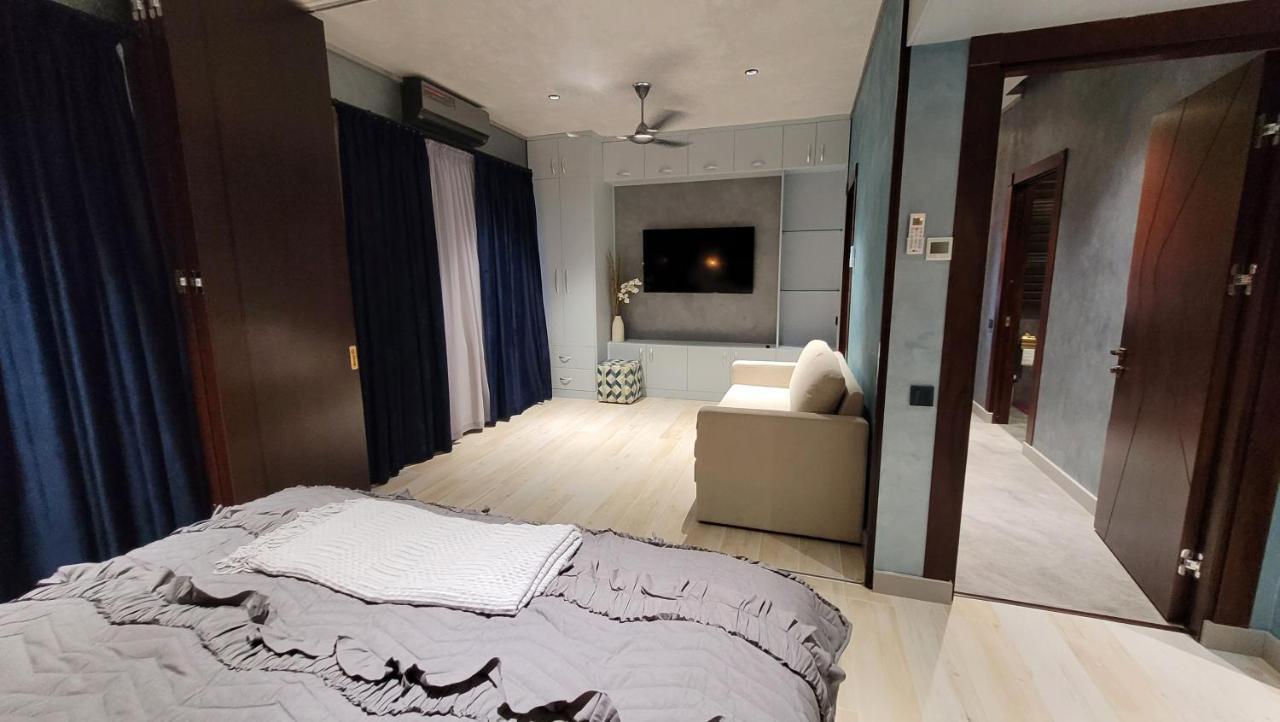 Ultralux 75 Apartment Tasjkent Buitenkant foto
