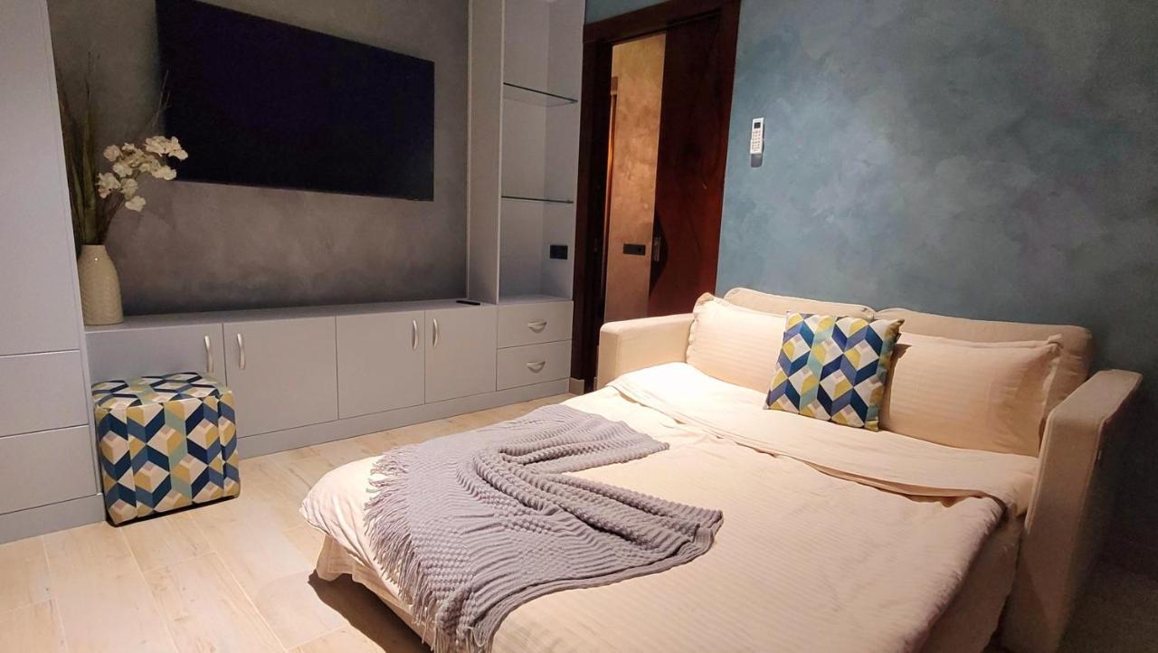 Ultralux 75 Apartment Tasjkent Buitenkant foto