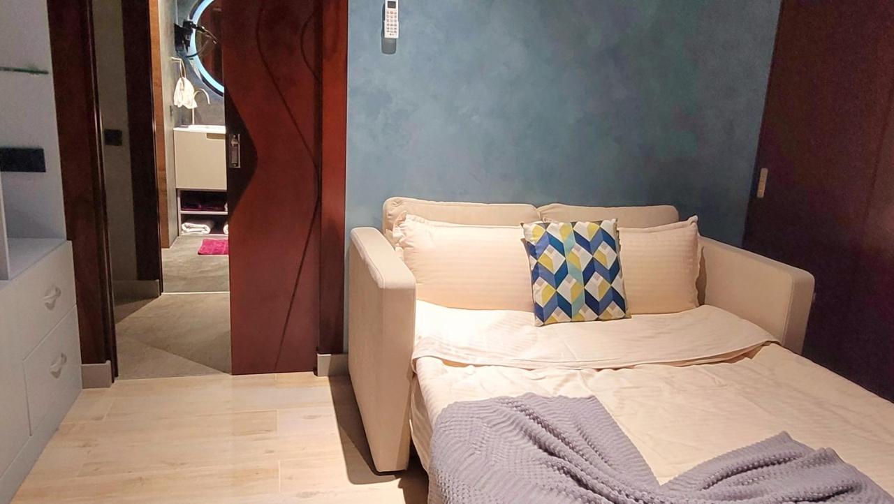 Ultralux 75 Apartment Tasjkent Buitenkant foto